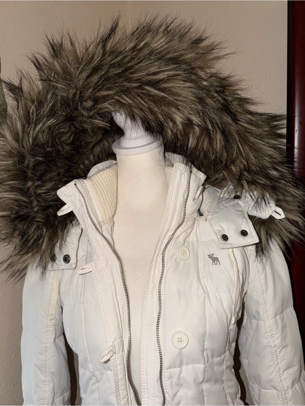 Vintage Y2K Abercrombie & Fitch 2000s Faux Fur Hooded Zip Up Puffer Jacket - Picture 4 of 13